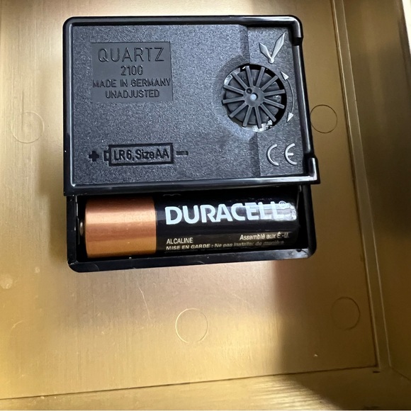 Tiffany & Co. Brass Quartz Desk Clock Battery Operated Made in Germany - Picture 11 of 16